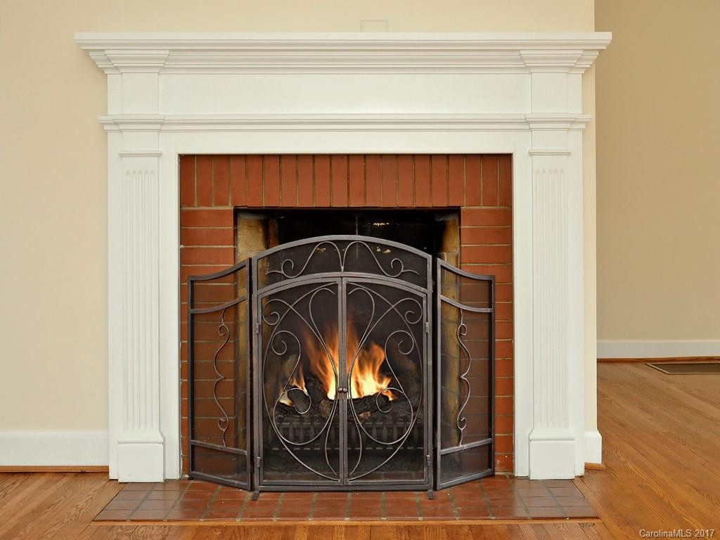 445 Lakeshore Drive - Photo 3