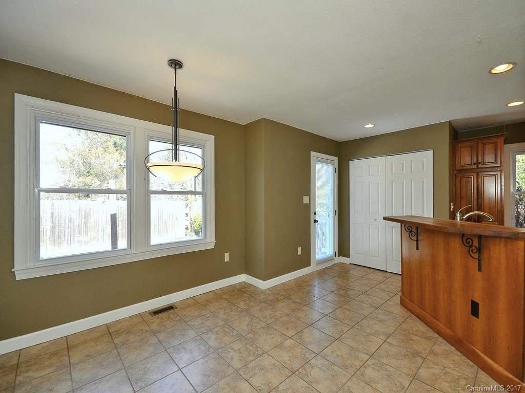 445 Lakeshore Drive - Photo 7