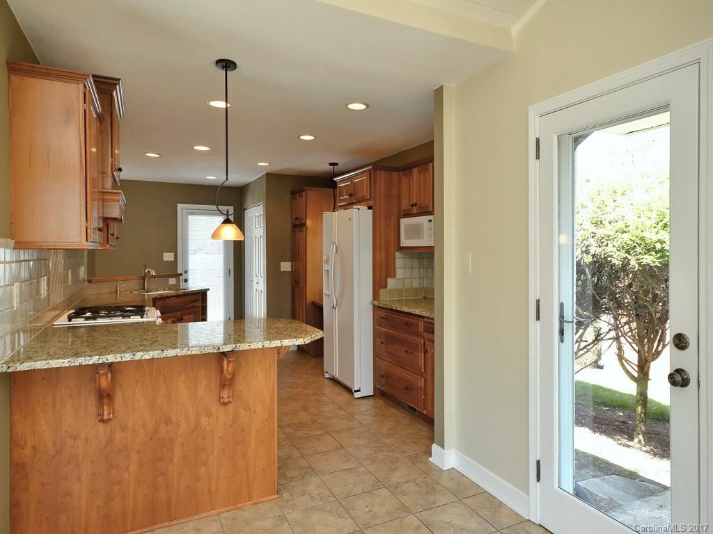 445 Lakeshore Drive - Photo 10