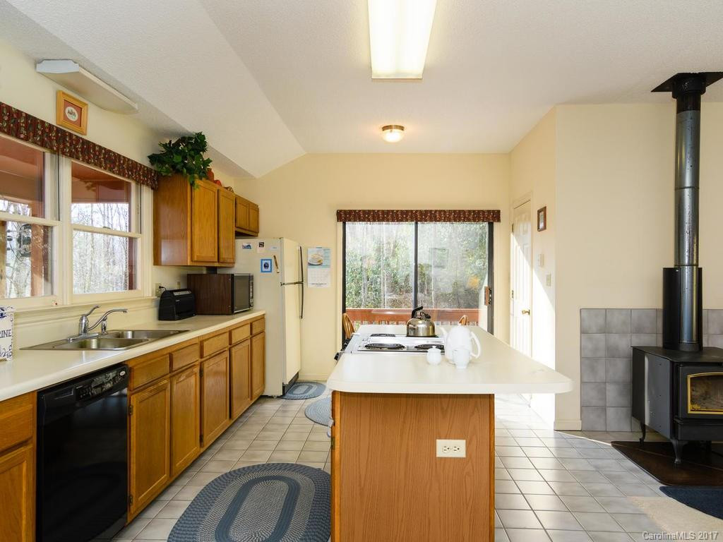 5383 Gerton Highway - Photo 14