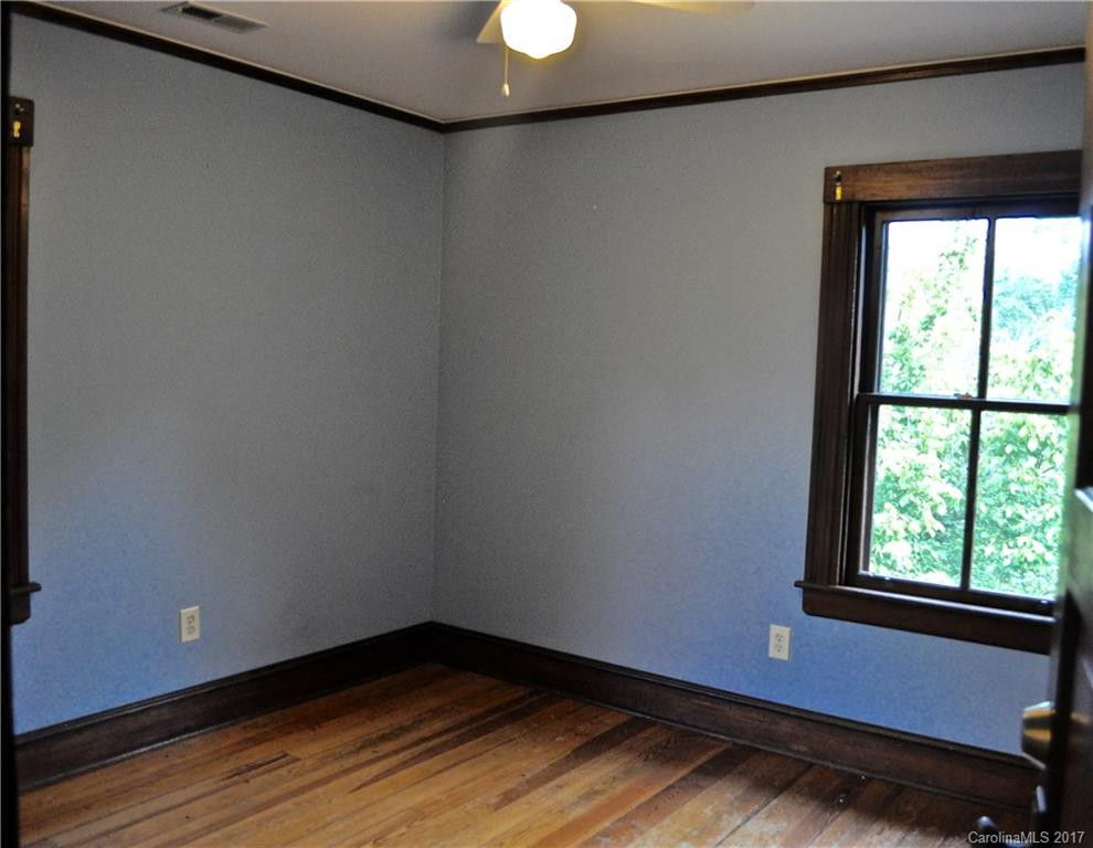 439 Haywood Street - Photo 16