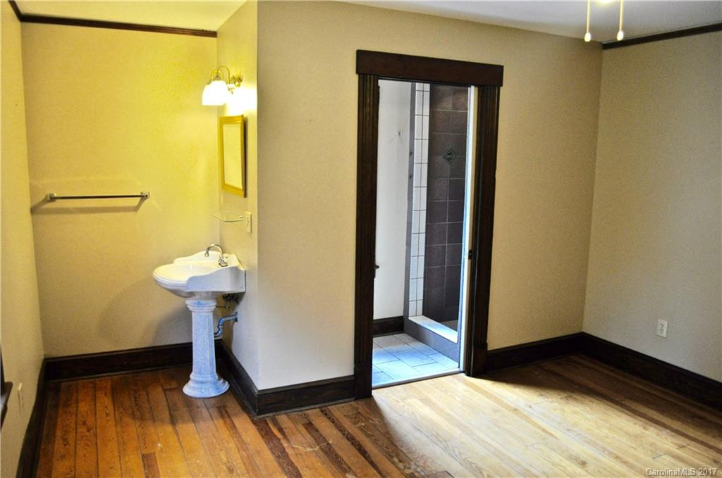 439 Haywood Street - Photo 20