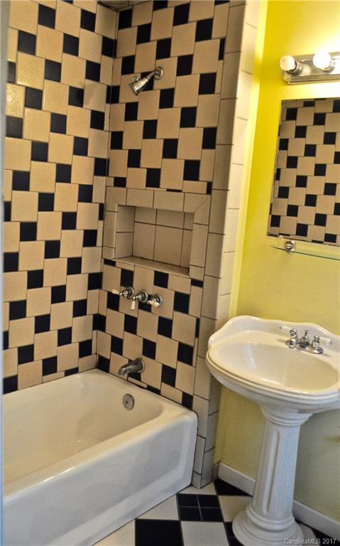 439 Haywood Street - Photo 23