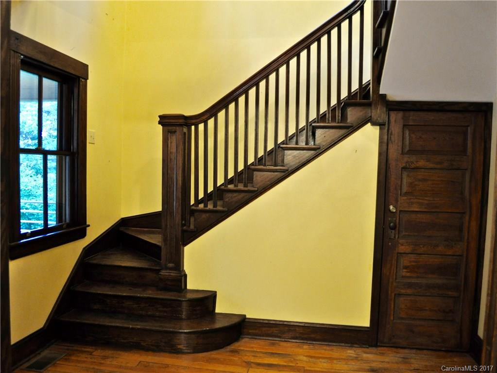 439 Haywood Street - Photo 7