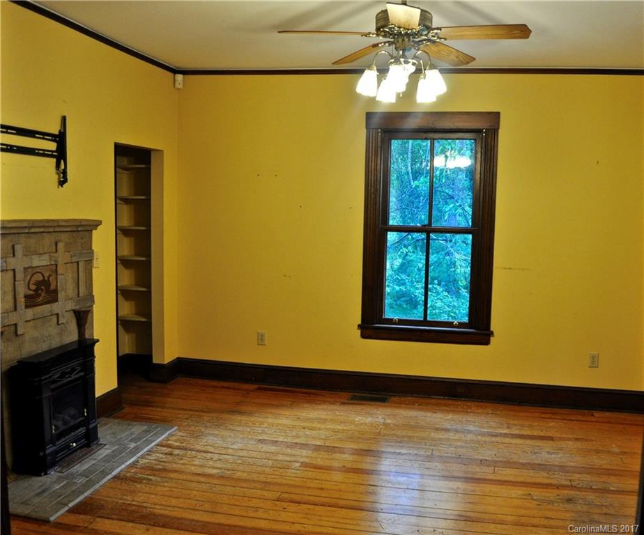 439 Haywood Street - Photo 8