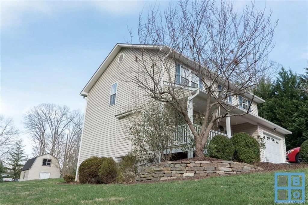 4 Hedgewood Court