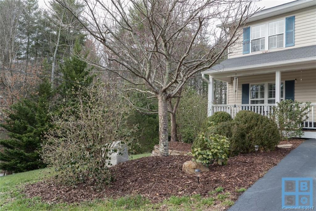 4 Hedgewood Court - Photo 2