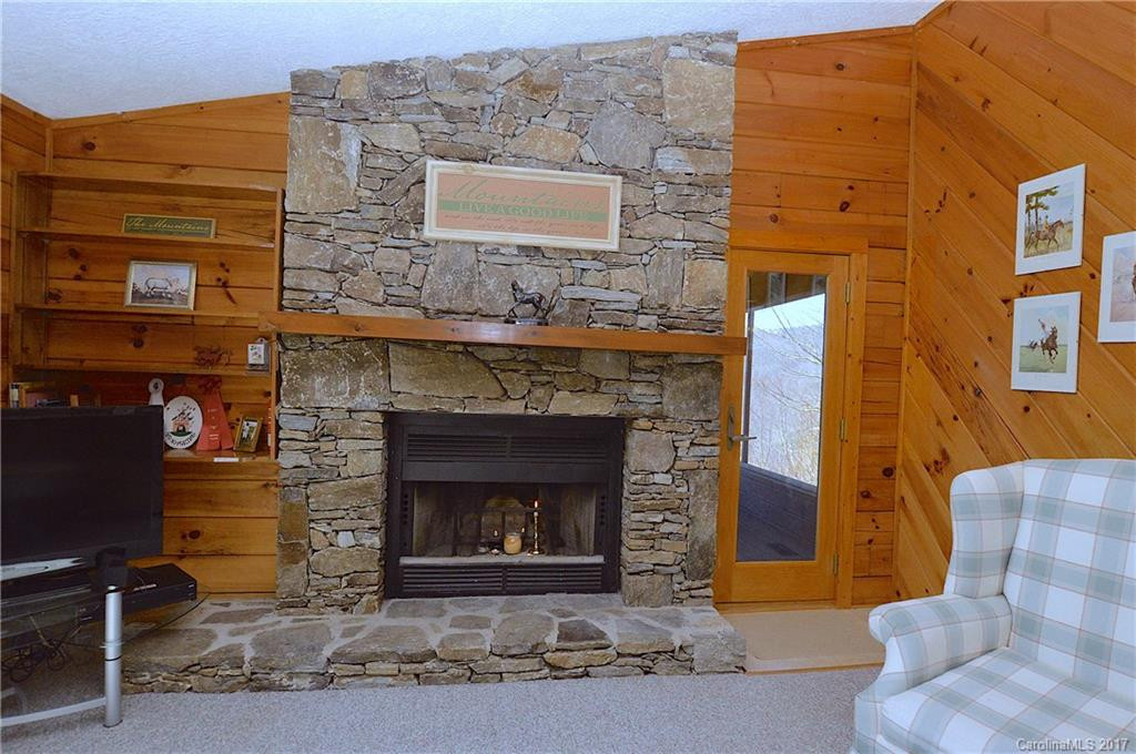 1325 Scenic View Road - Photo 2