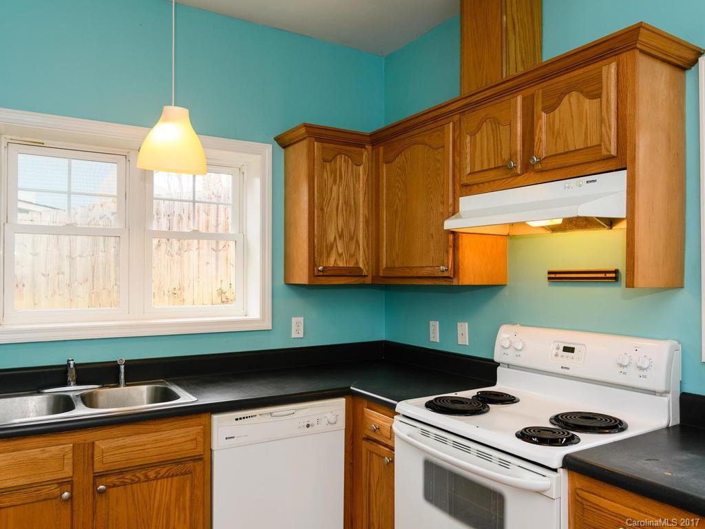 162 Wellington Street - Photo 12