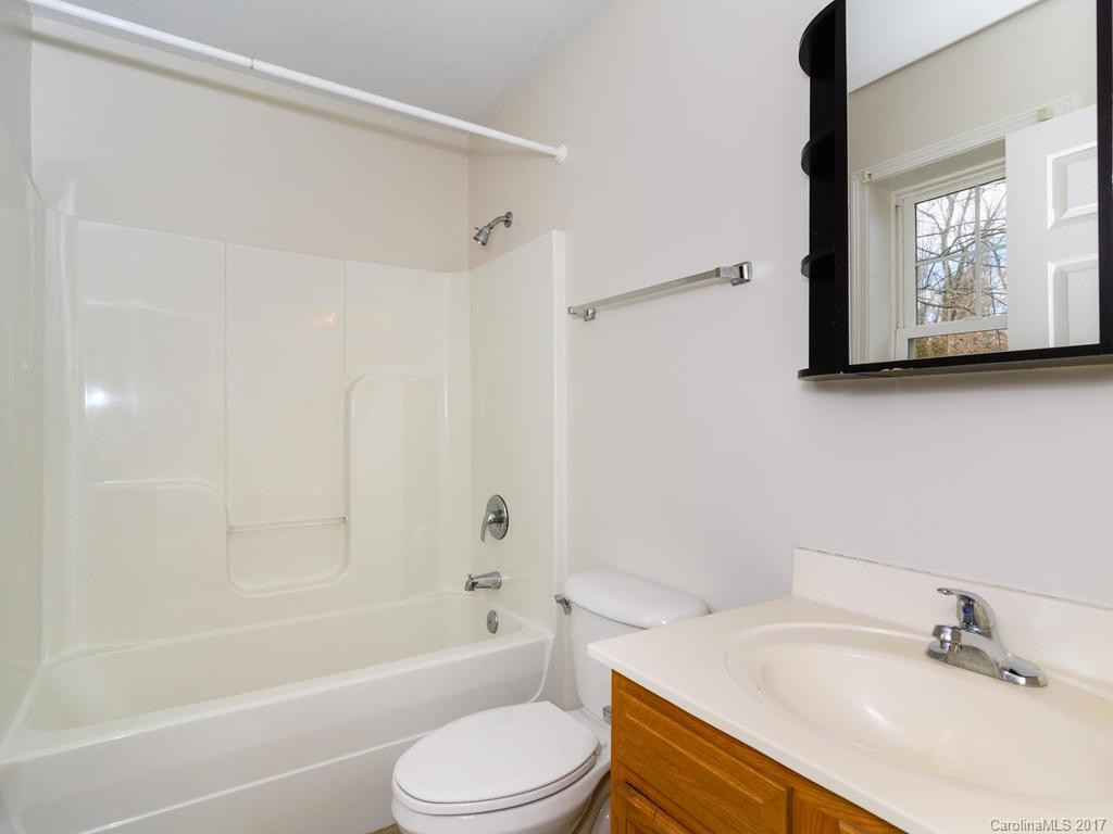 162 Wellington Street - Photo 15