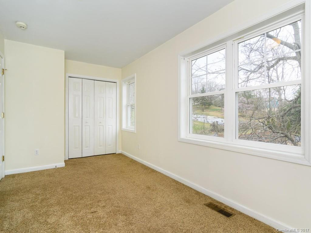 162 Wellington Street - Photo 16