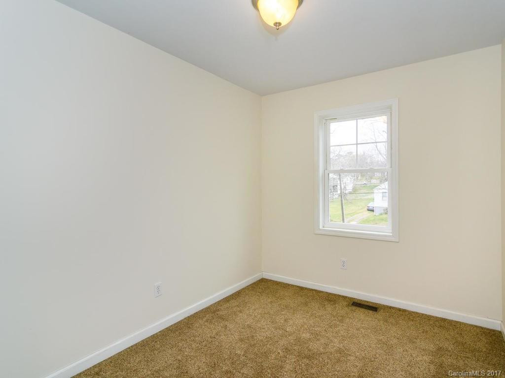 162 Wellington Street - Photo 17