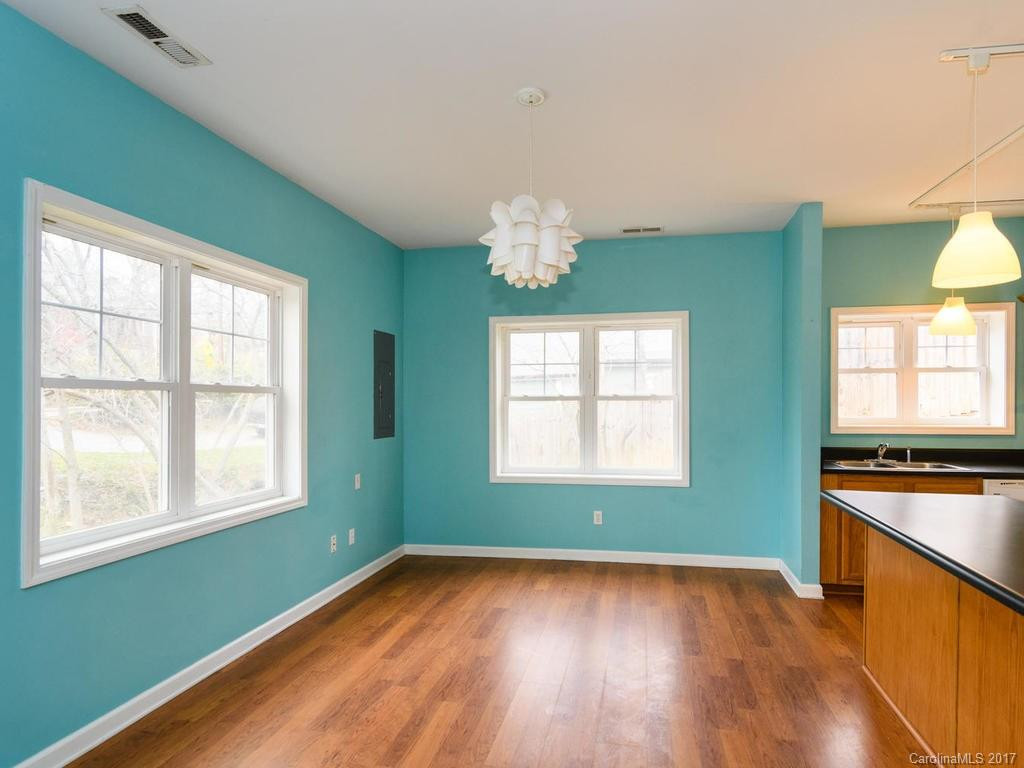 162 Wellington Street - Photo 8