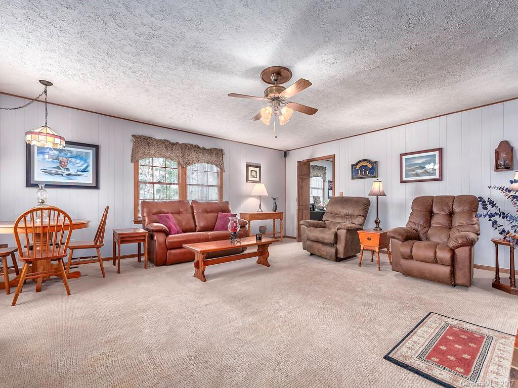 410 Rockwood Drive - Photo 4