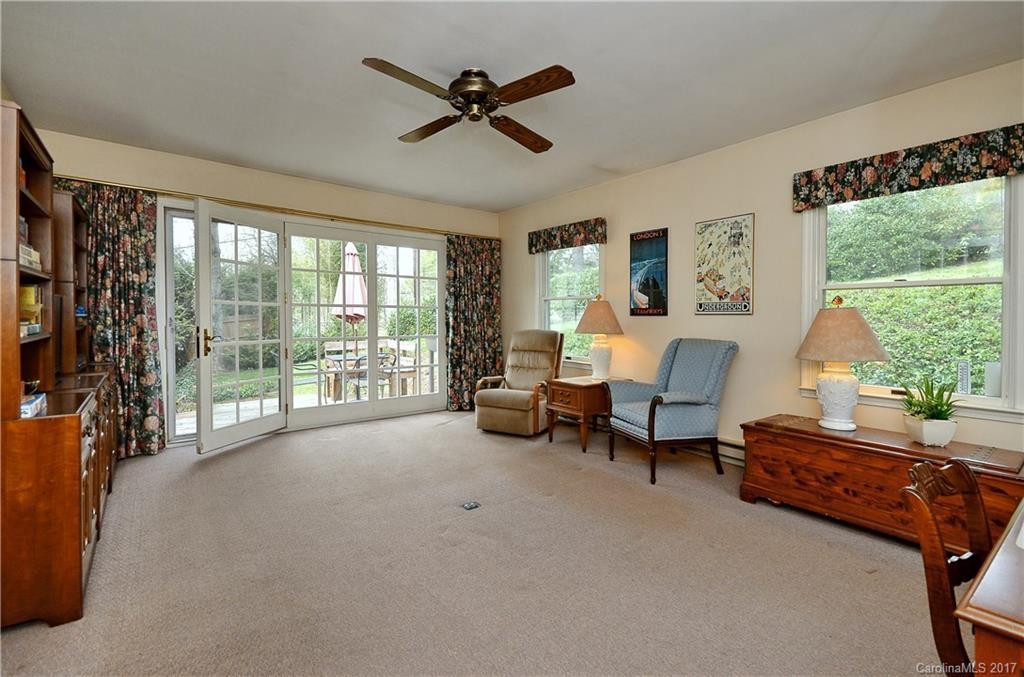 4 Woodcrest Road - Photo 11