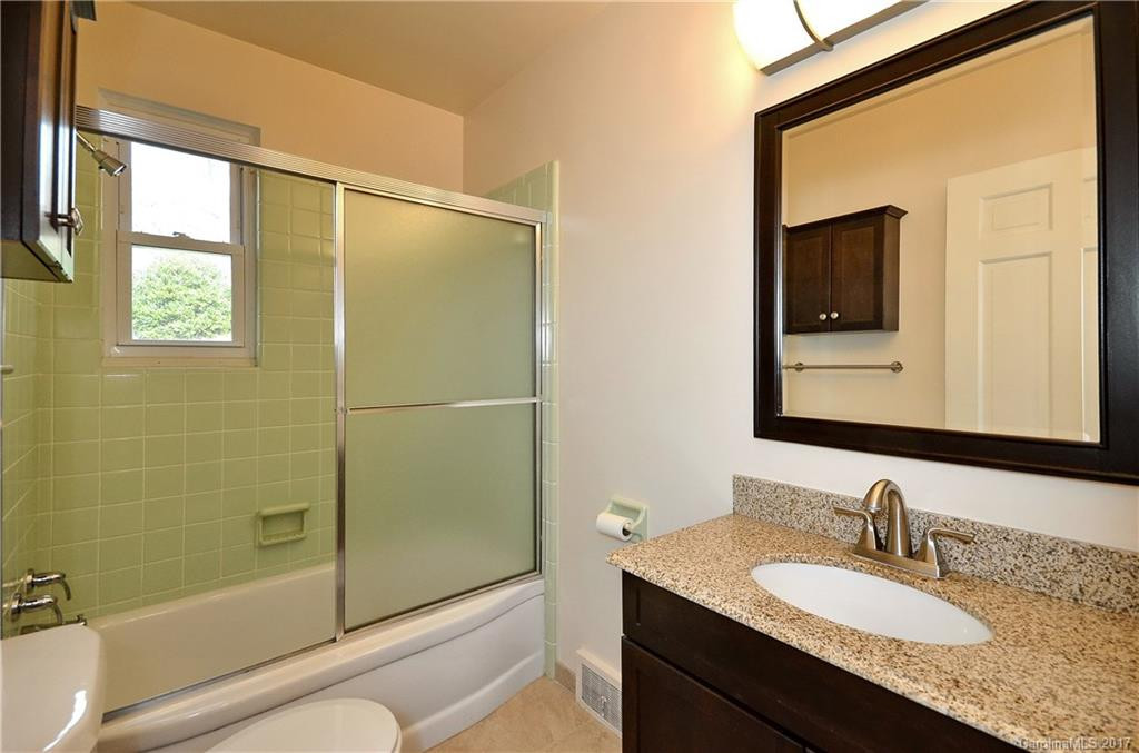 4 Woodcrest Road - Photo 16