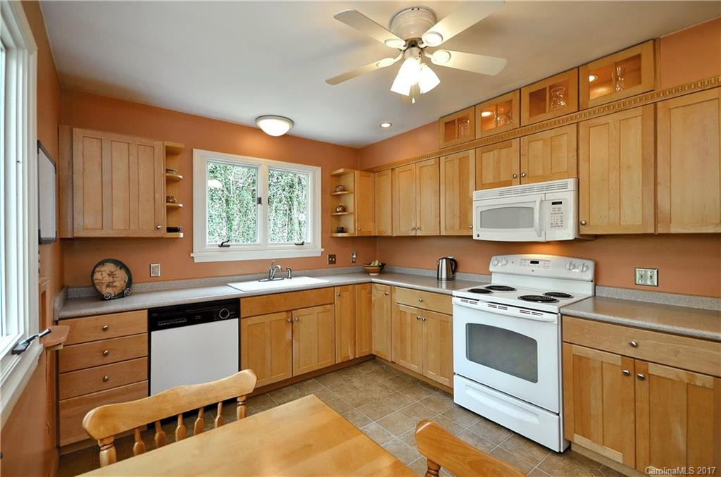 4 Woodcrest Road - Photo 10