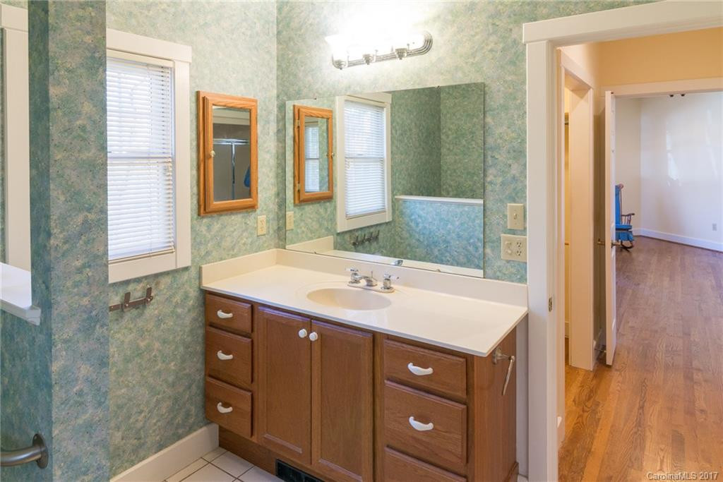201 Tomahawk Avenue - Photo 11