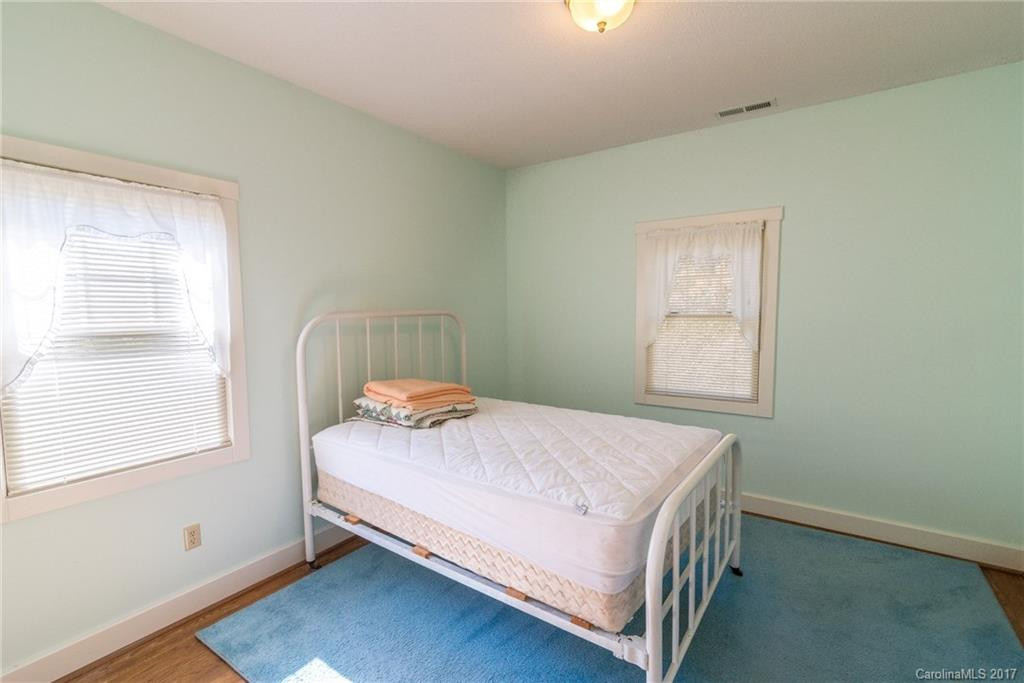 201 Tomahawk Avenue - Photo 12