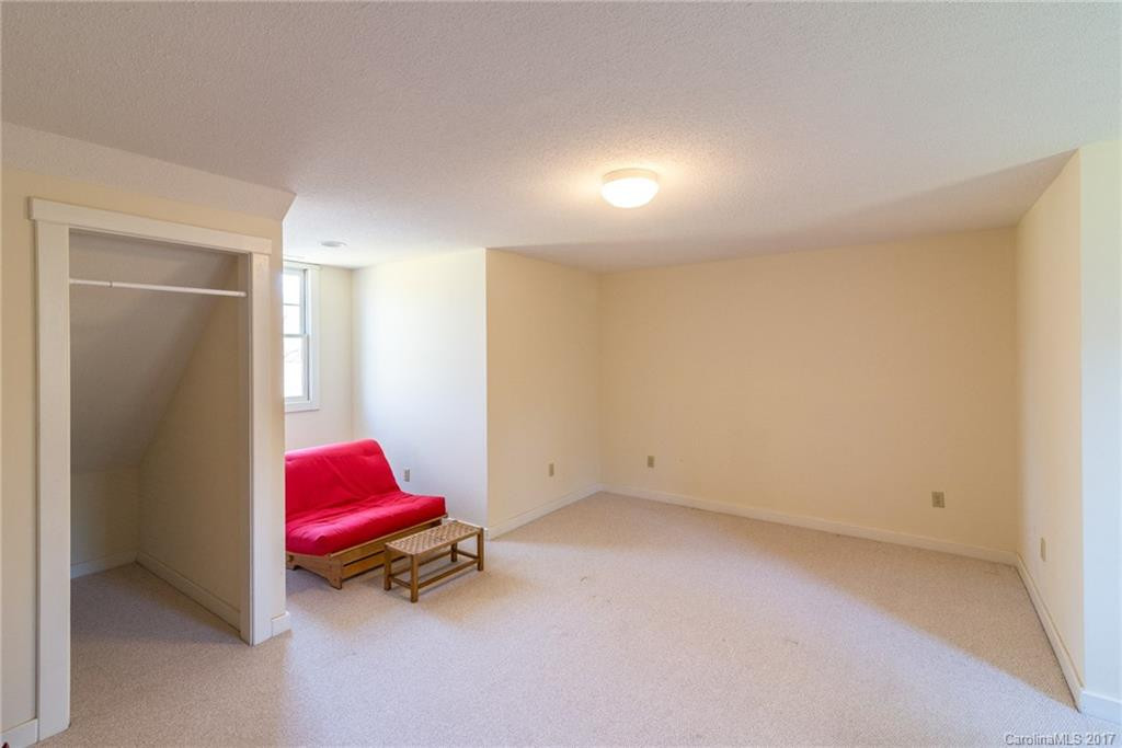 201 Tomahawk Avenue - Photo 14