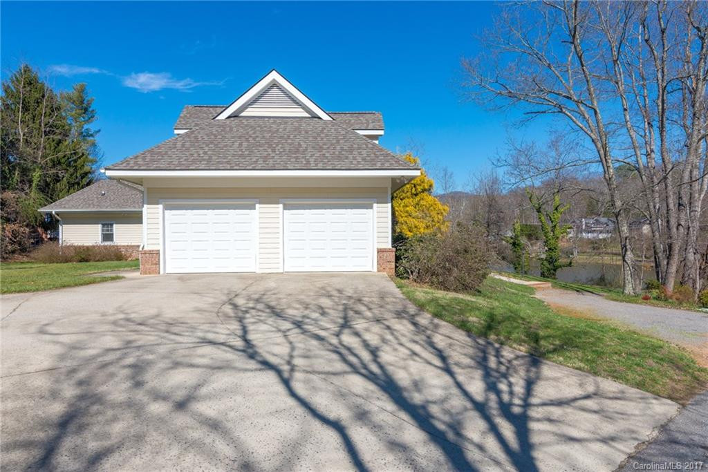 201 Tomahawk Avenue - Photo 16