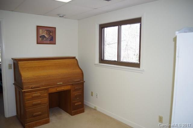 297 Hillcrest Circle - Photo 10