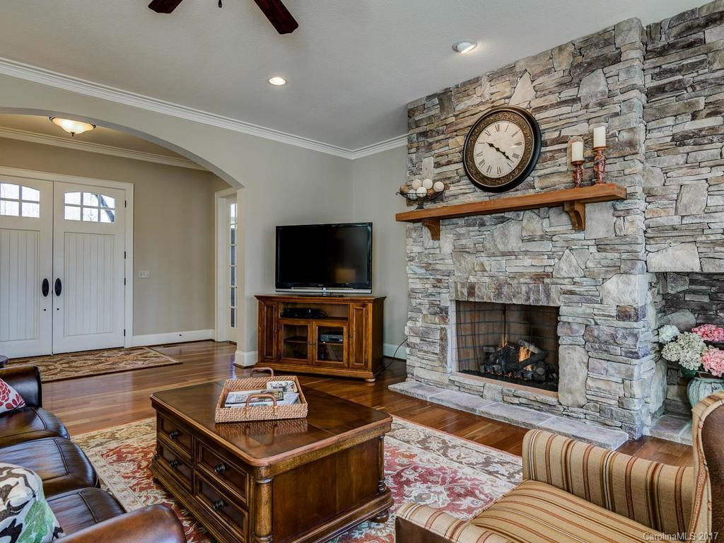 328 Pinnacle Peak Lane - Photo 4