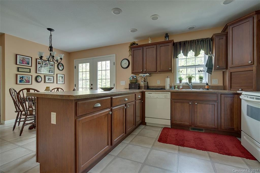 121 School House Road - Photo 4