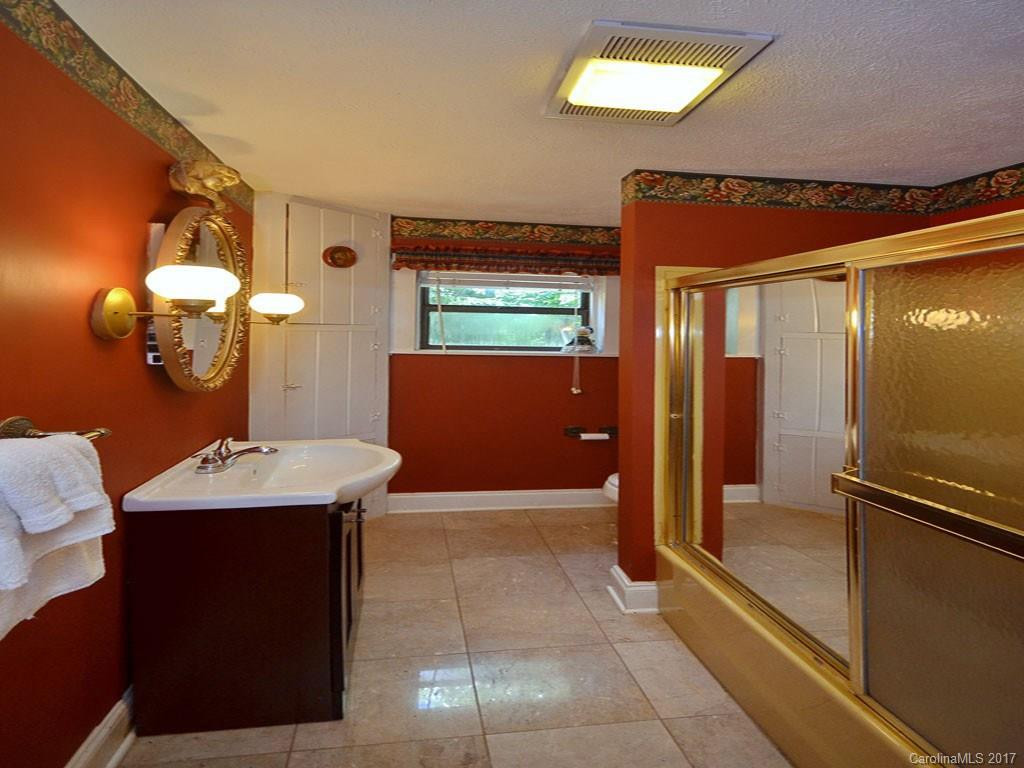 20 Fairview Heights Drive - Photo 14