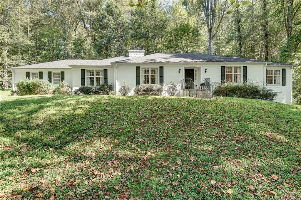 11 Brookside Road