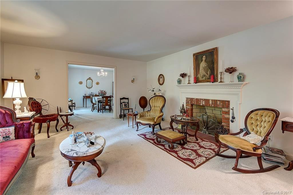 11 Brookside Road - Photo 3