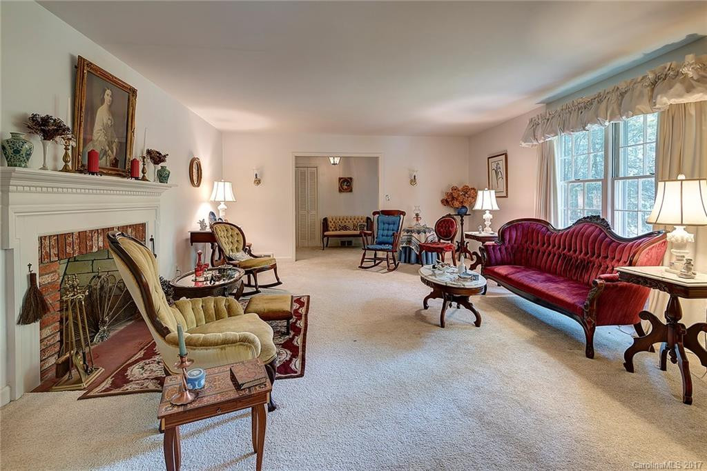 11 Brookside Road - Photo 4