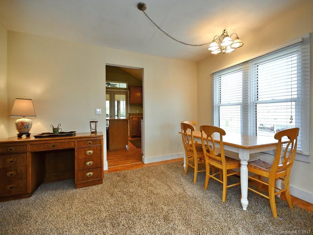 416 Newton Place - Photo 4