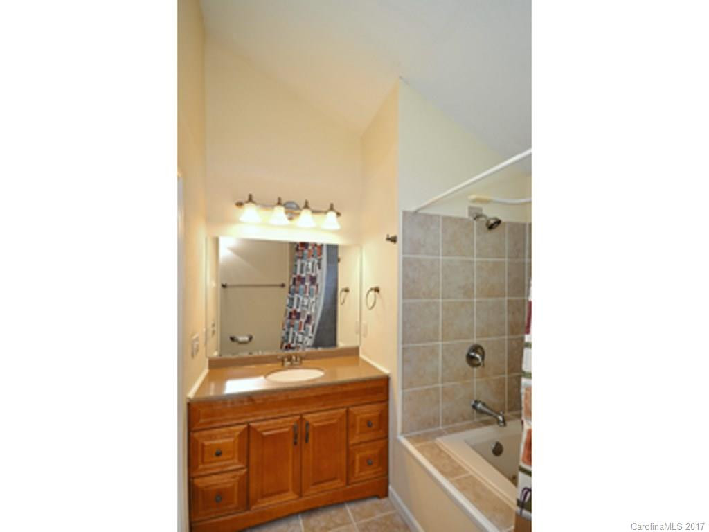 416 Newton Place - Photo 9