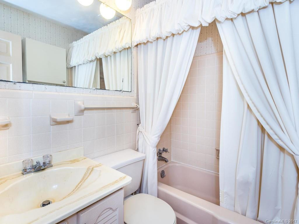928 Toxaway Court #29 - Photo 18