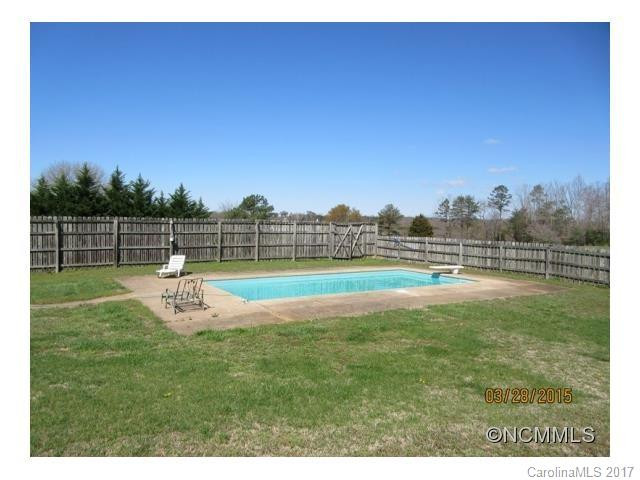 135 Peru Lane - Photo 3