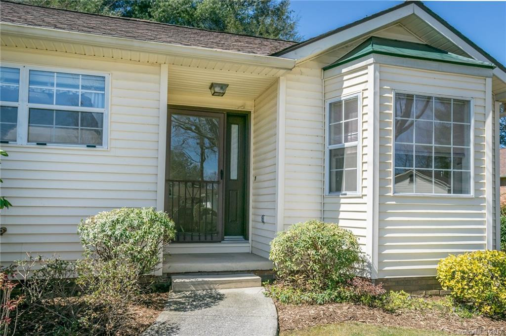 132 Exeter Court #17 - Photo 2