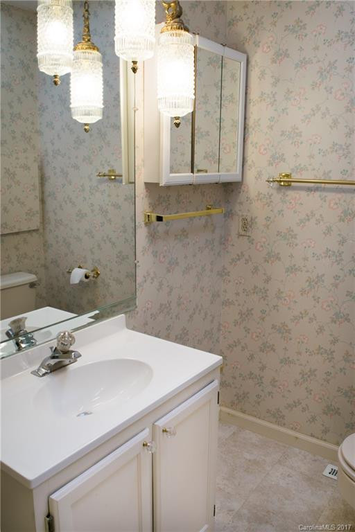 132 Exeter Court #17 - Photo 16