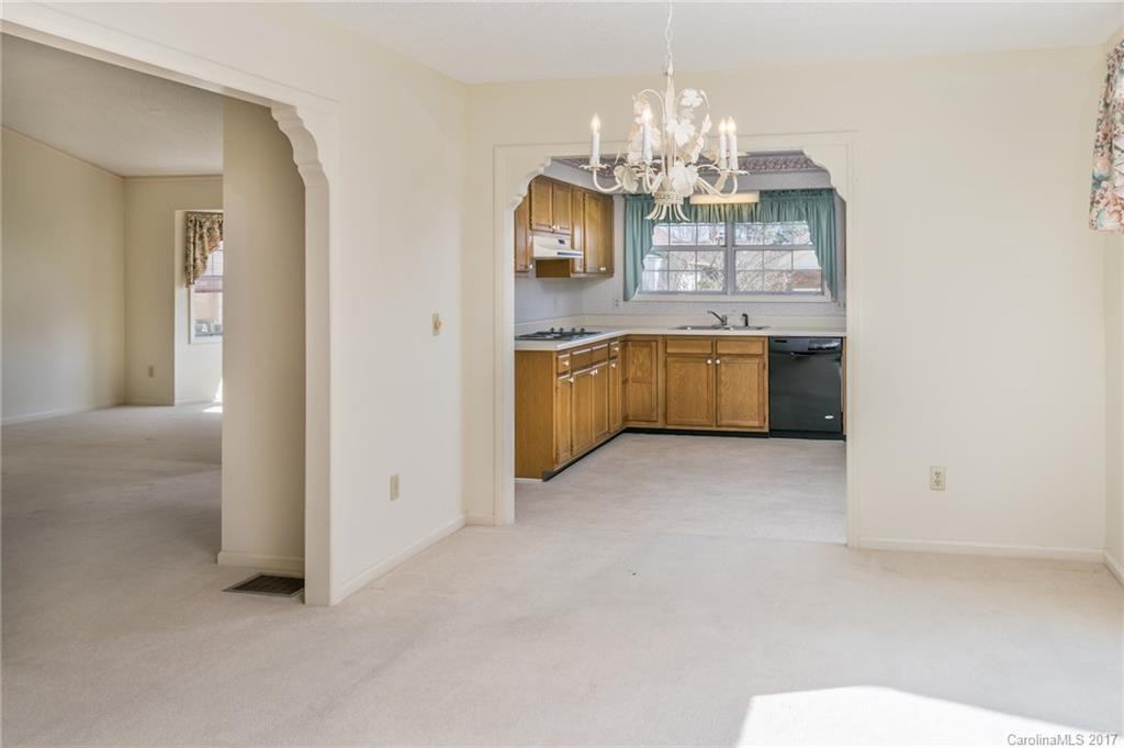 132 Exeter Court #17 - Photo 6