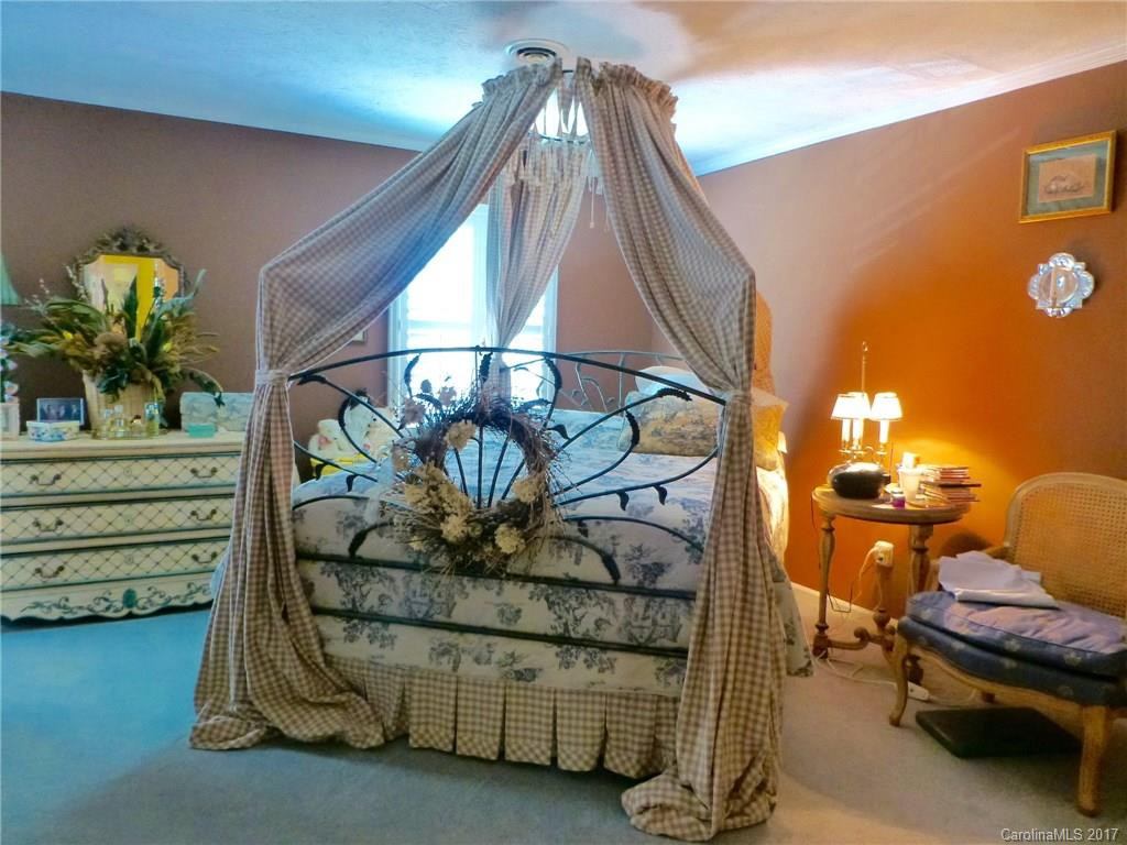 1409 Kensington Road #B-2 - Photo 15