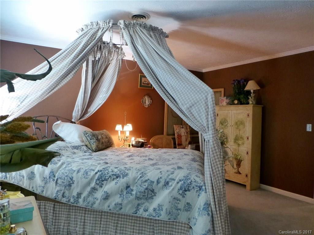 1409 Kensington Road #B-2 - Photo 16