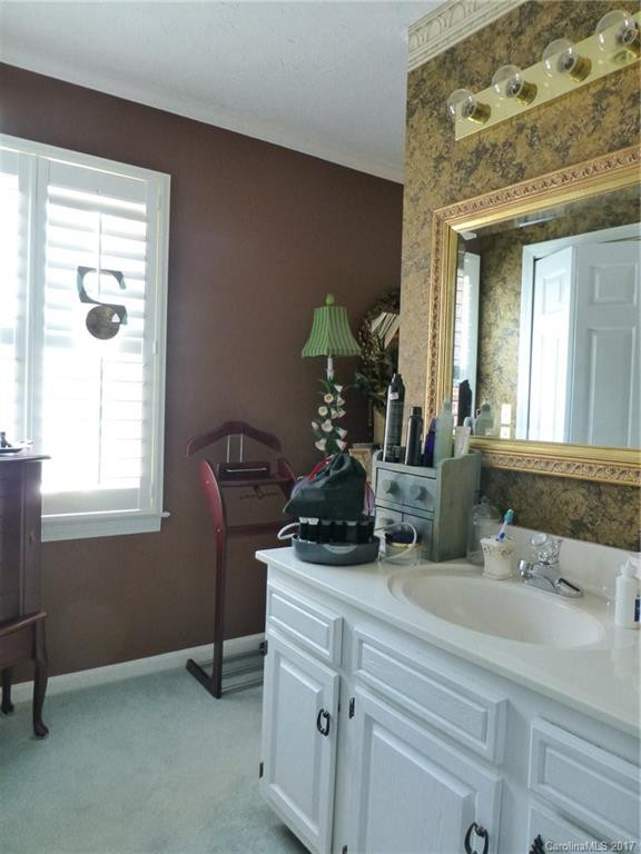 1409 Kensington Road #B-2 - Photo 17