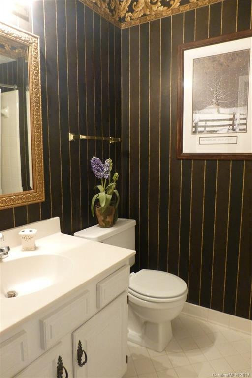 1409 Kensington Road #B-2 - Photo 20