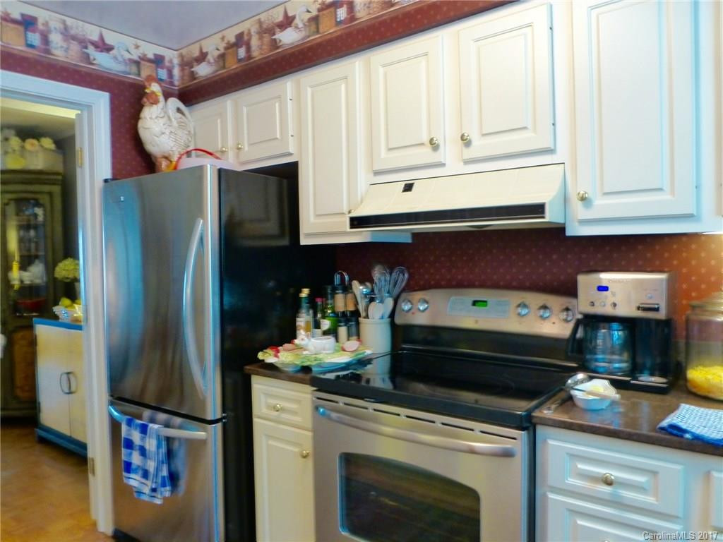 1409 Kensington Road #B-2 - Photo 4