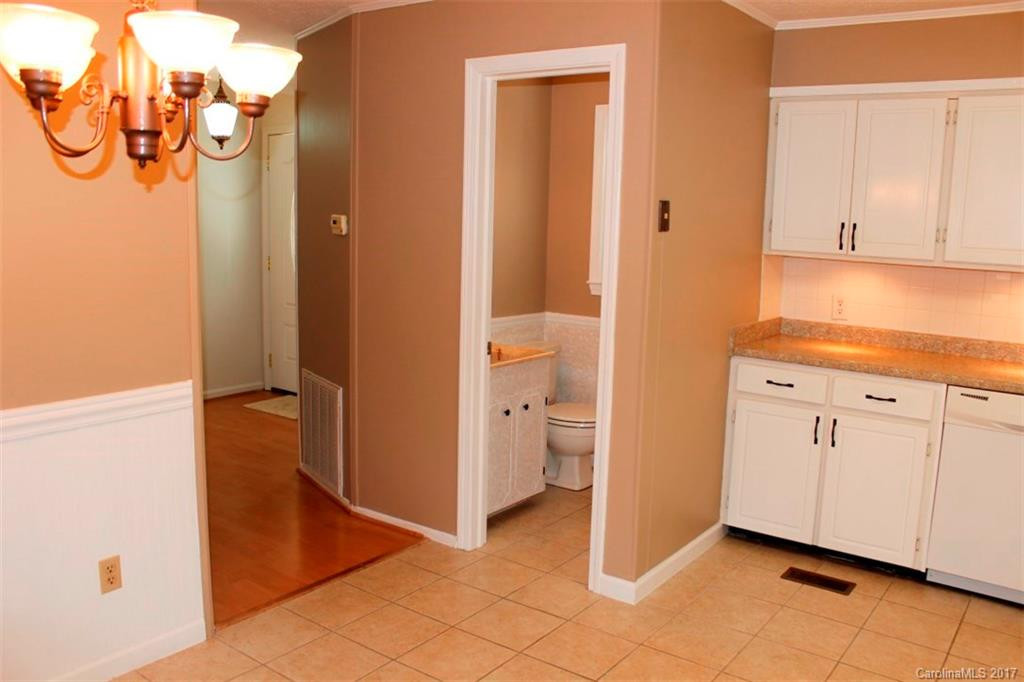 142 Whisperwood Drive #19 - Photo 11