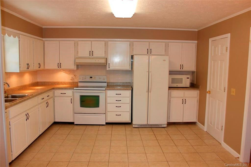 142 Whisperwood Drive #19 - Photo 9