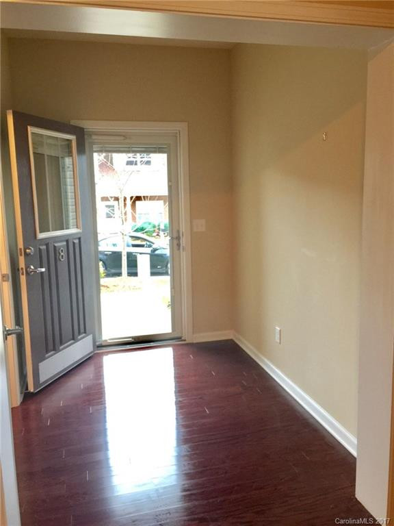 8 Daphne Drive - Photo 4