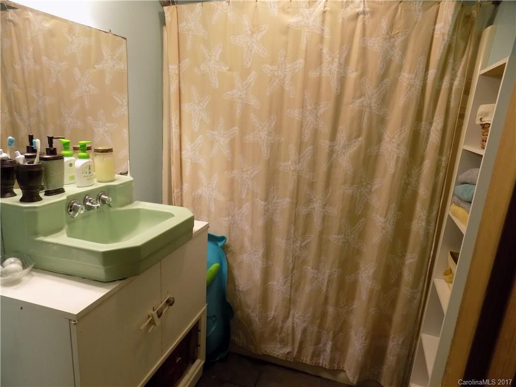100 Mountain Drive - Photo 16