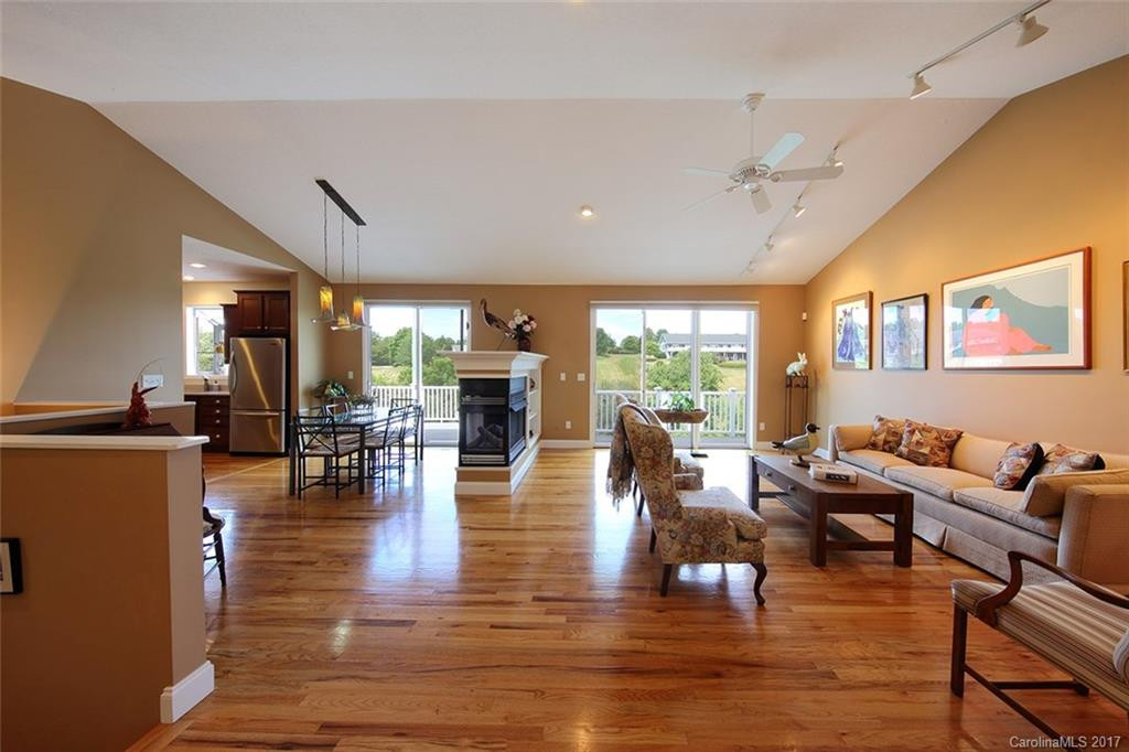 61 Alpine Way - Photo 3