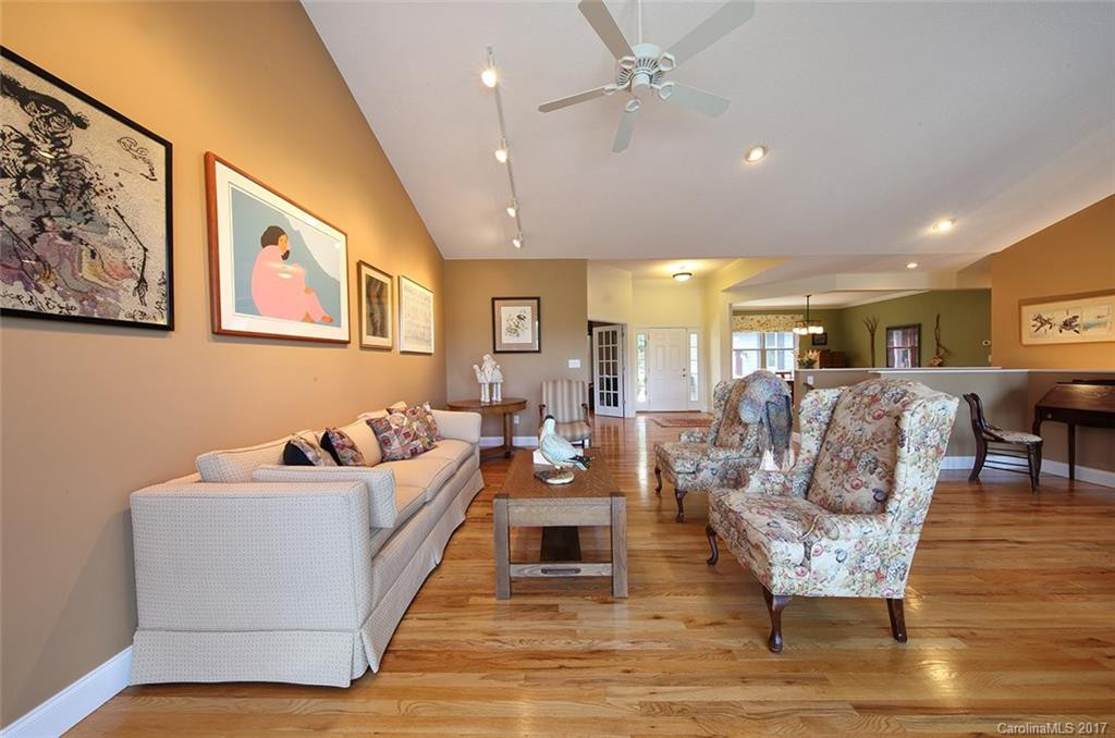61 Alpine Way - Photo 5